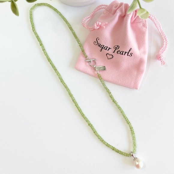 Green Peridot & 14k White Gold Pearl Pendant Necklace - Picture 2 of 4